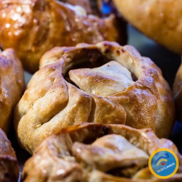 Geleneksel Malta Yemekleri Qassatat