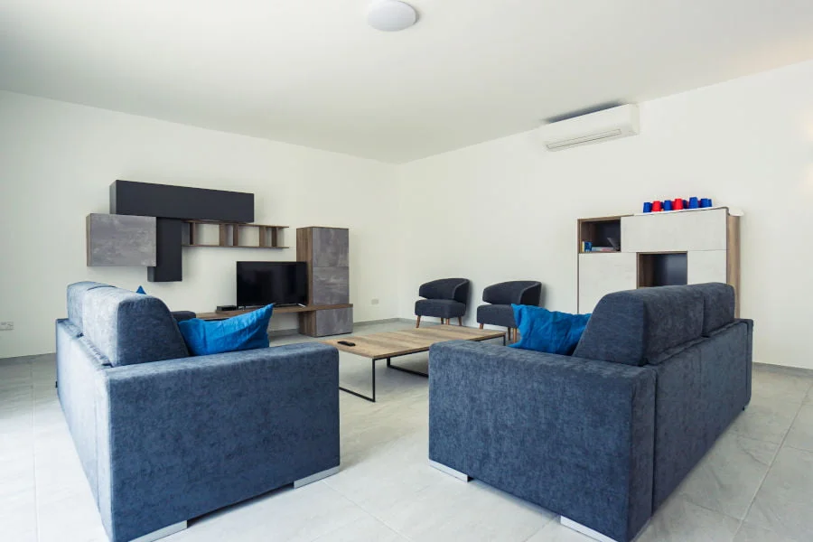 claret apartments 3