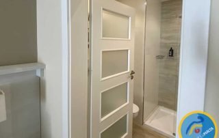 ese malta yaz okulu salini konaklama banyo 4